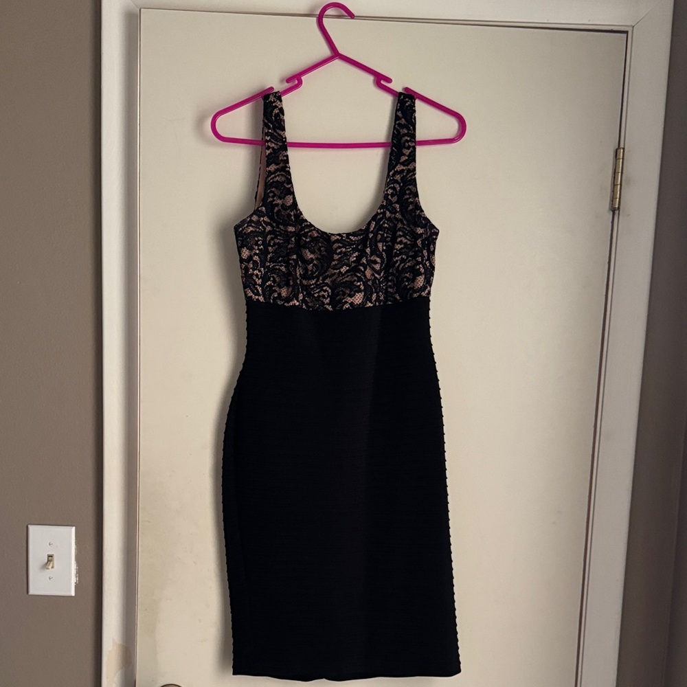 Elegant Calvin Klein Black and Lace Top Body Con Dress size 4